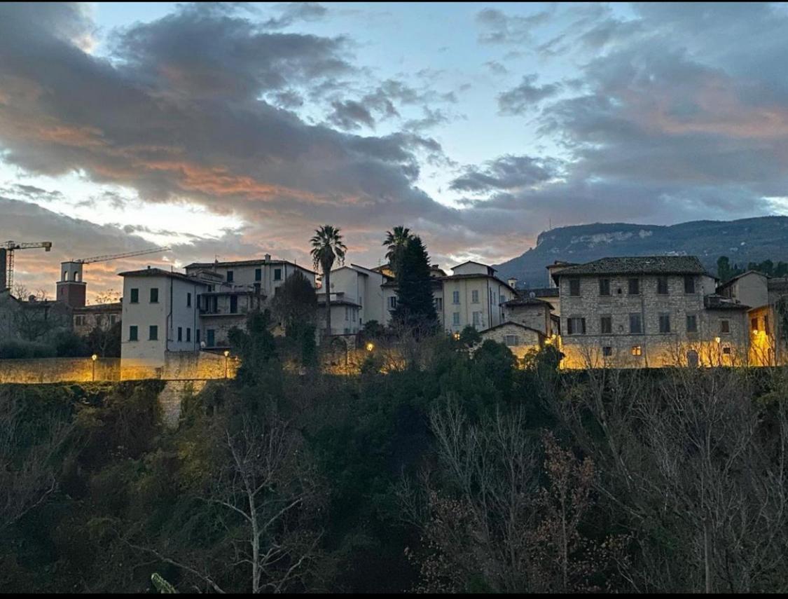 Mini Appartamento "Il Nido Del Picchio" Ascoli Piceno Eksteriør bilde